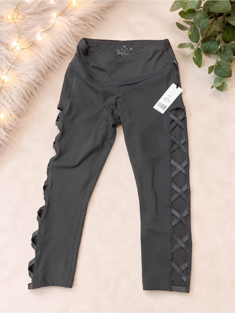 Viva Black Crisscross Side-Panel Leggings